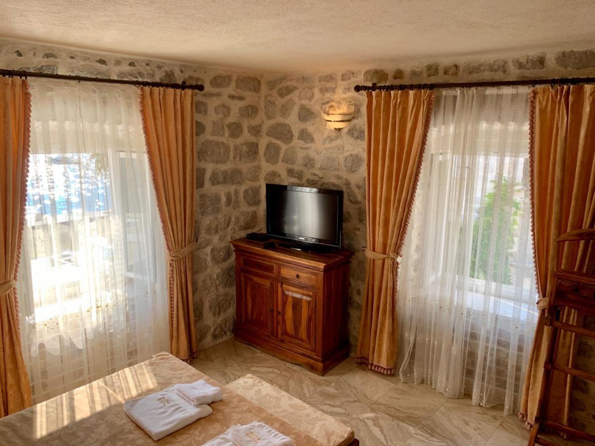 Palace Jelena Rooms Perast Extérieur photo