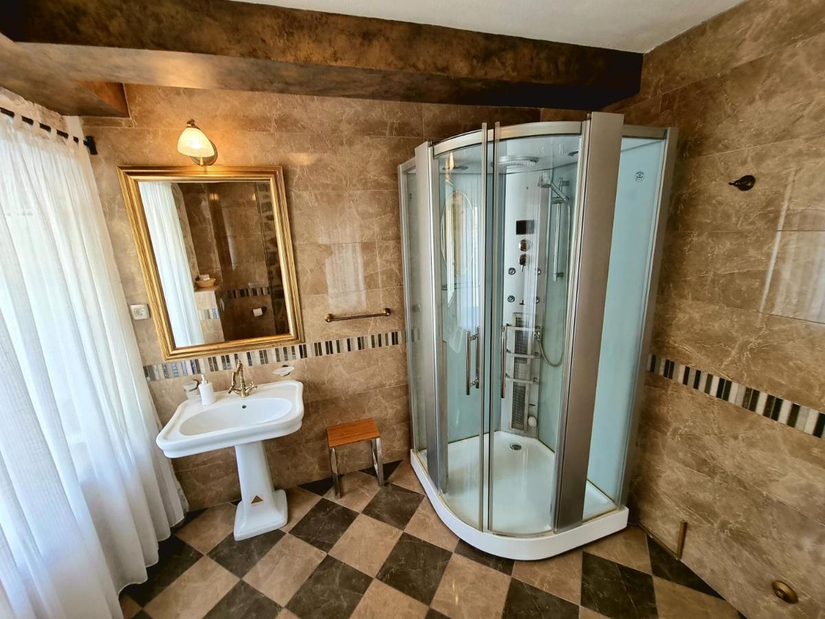 Palace Jelena Rooms Perast Extérieur photo
